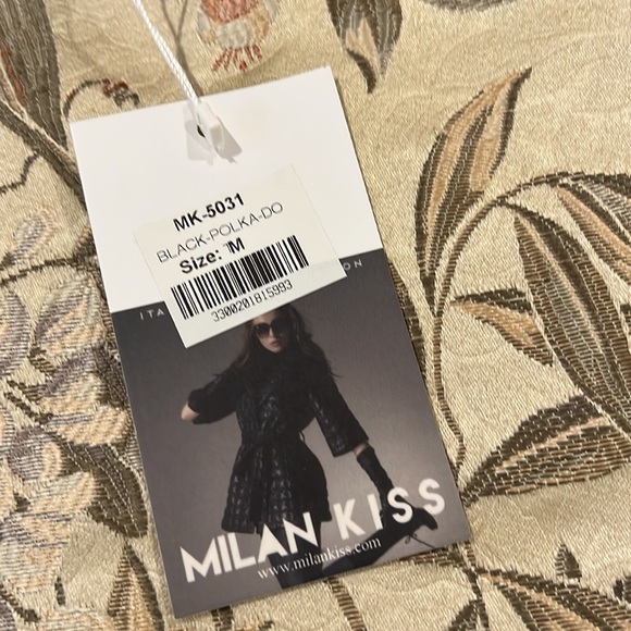 CLASSY MILAN KISS BLACK-POLKA-DO HALTER SWING TOP - Picture 5 of 5